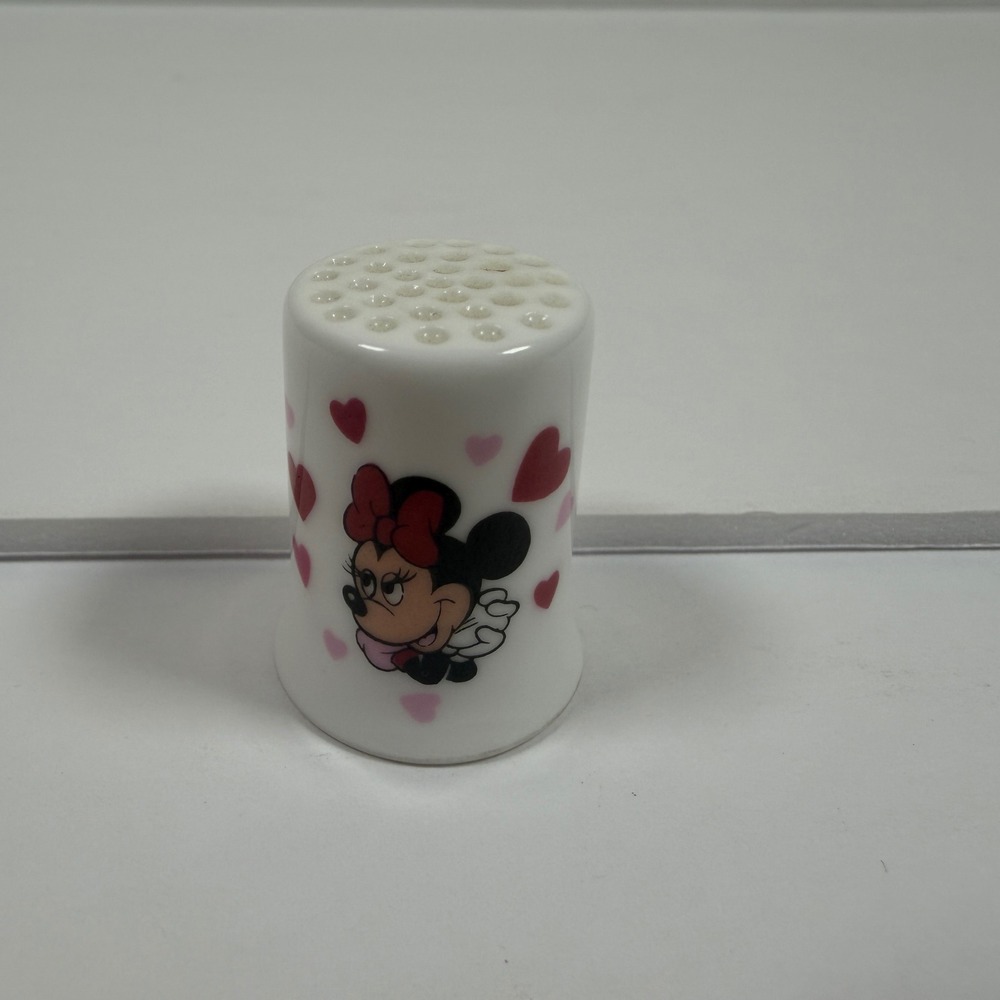 Disney Minnie Mouse Bone China Thimble Vintage Japan Hearts‎ Collectible White